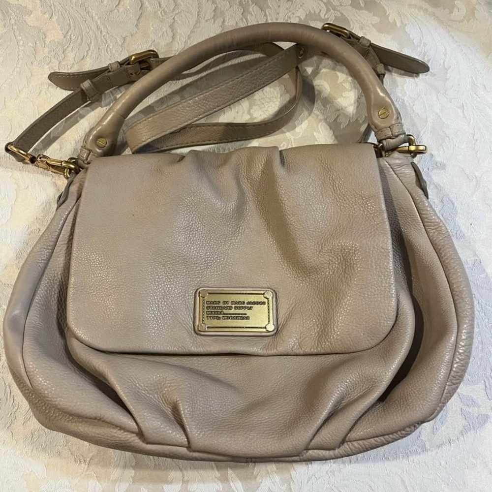 Marc by Marc Jacobs Classic Q Ukita  Satchel HandBag Purse Medium in Taupe